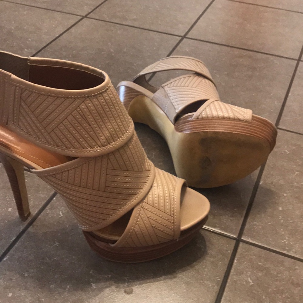 Calvin Klein 👠